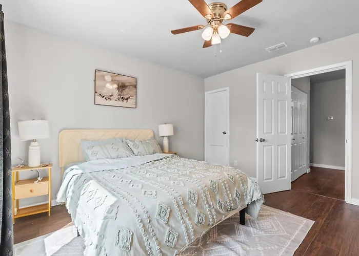 Holiday home Stylish 1-bedroom Retreat In Worth *