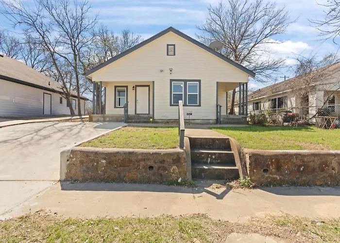 Stylish 1-bedroom Retreat In Worth Fort Worth